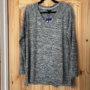 Banana Republic Black and White V-Neck Top